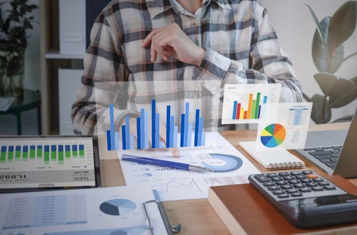 Marketing Dashboard For C-Suite: 5 Examples for Data-Driven Leaders
